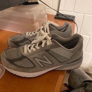 New Balance 990v5